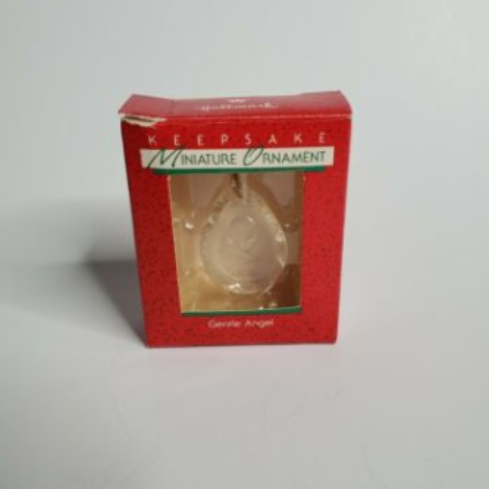 1988 Hallmark Miniature Ornament Gentle Angel